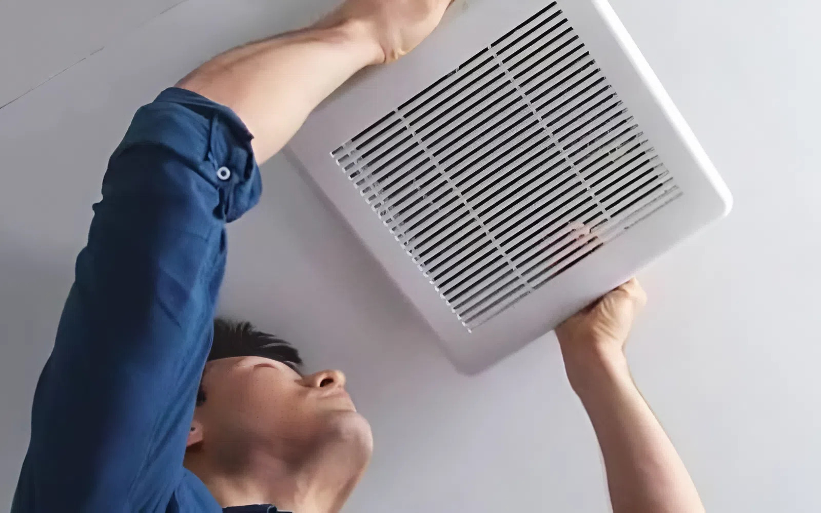 thi công lắp đặt quạt hút thông gió phòng tắm